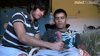 Hot big dick latino papi fucks cute latino bottom - porn video